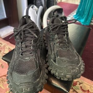 balenciaga defender
